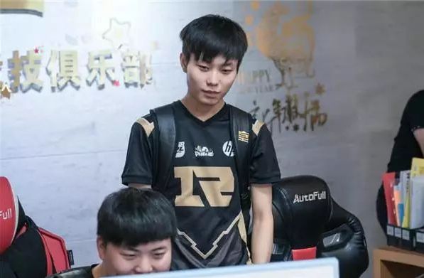 此地无银三
